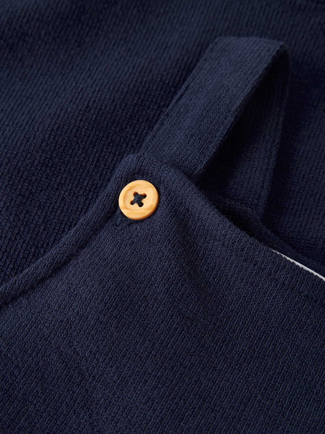 model_shot-front_full